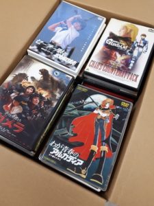 横浜市でアニメDVDと漫画全巻2000冊