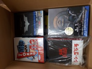 シン・ゴジラや東京03DVDBOXなど特撮、お笑いのDVDを段ボール4箱分お譲り頂きました。